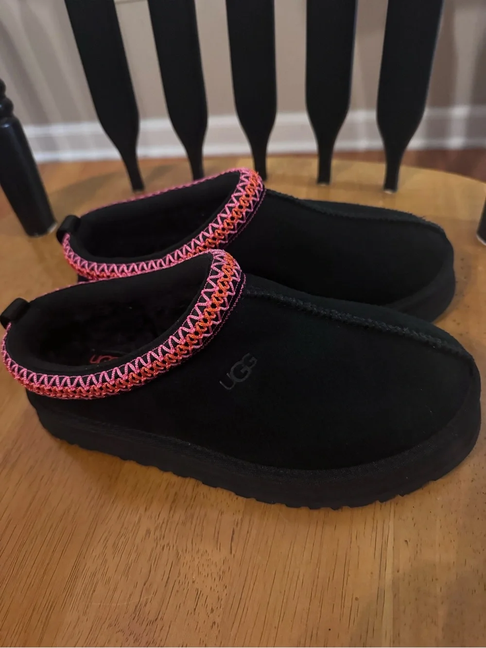 Big Kids' UGG Tazz Slippers Clogs Black Multi New no box US 4 UK 3